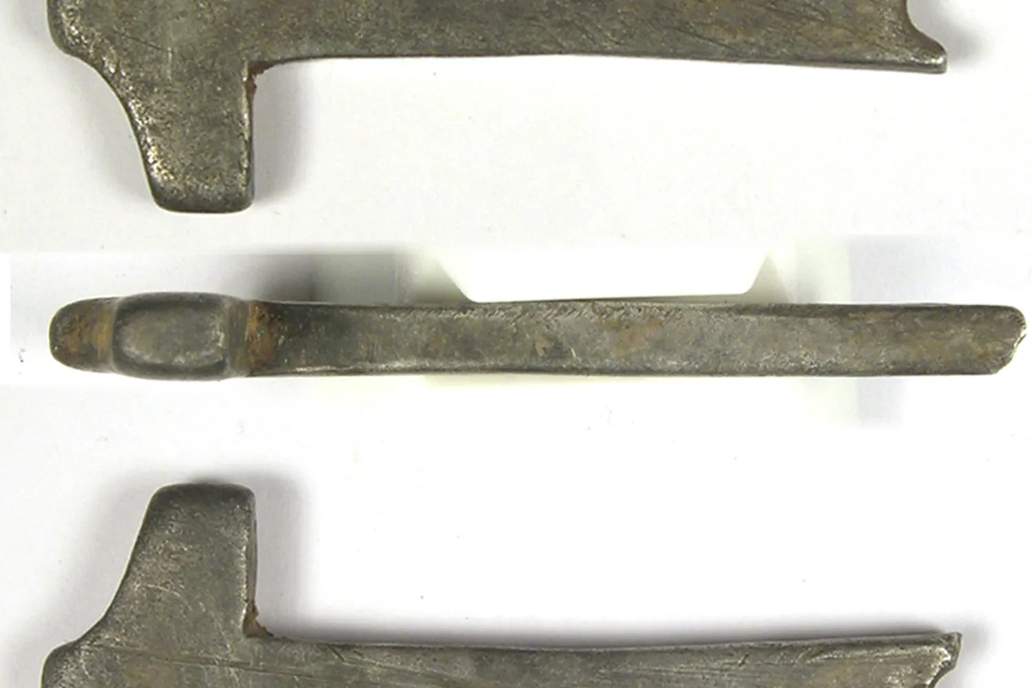 Pendentif Mjölnir en argent, amulette nordique sur fond sombre